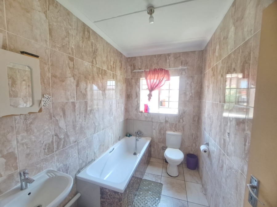 3 Bedroom Property for Sale in Waterval East North West